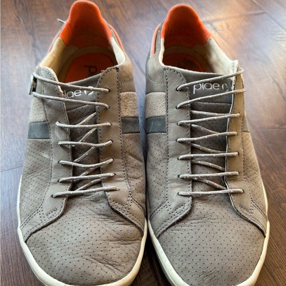 PLAE Gray and Orange Flats Sleek Minimalist Design